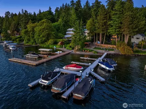 4889 Forest Ave SE, Mercer Island, WA 98040