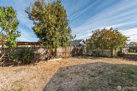 Exterior - 230 N Third Ave, Sequim, WA 98382 photo 13 of 13
