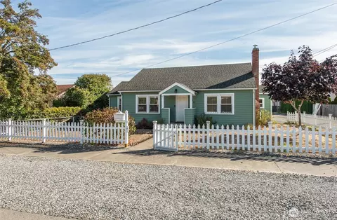 Exterior - 230 N Third Ave, Sequim, WA 98382 photo 4 of 13