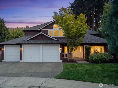 8748 NE Rosario Pl, Bainbridge Island, WA 98110