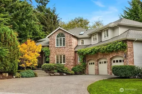 1176 Alexander Pl NE, Bainbridge Island, WA 98110