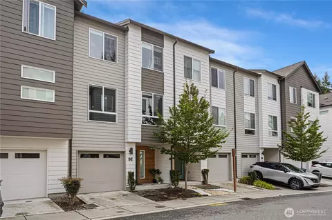 13706 Manor Way #D2, Lynnwood, WA 98087