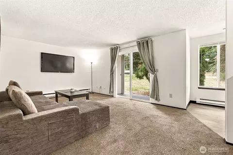 4601 SW 320th St #N-1, Federal Way, WA 98023