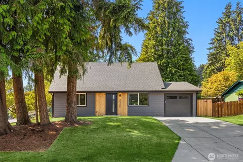 14205 77th Ave NE, Kirkland, WA 98034