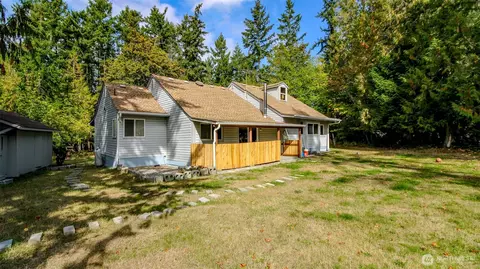 Exterior - 19510 215th St E, Orting, WA 98360 photo 4 of 12