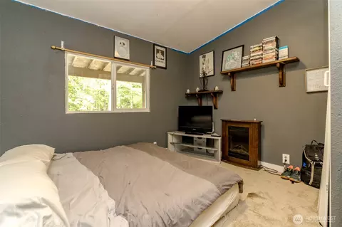 Bedroom - 19510 215th St E, Orting, WA 98360 photo 3 of 3