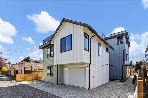 516 N 102nd St, Seattle, WA 98133