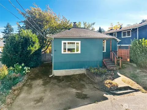 Exterior - 733 N 97th St, Seattle, WA 98103 photo 2 of 12
