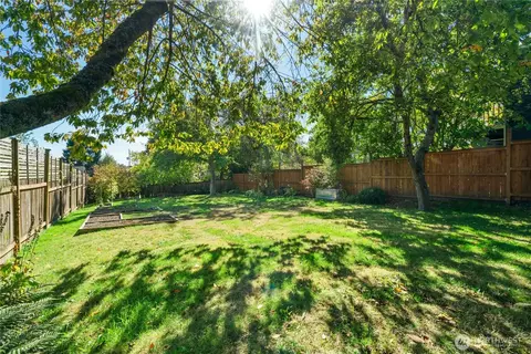 Exterior - 733 N 97th St, Seattle, WA 98103 photo 9 of 12
