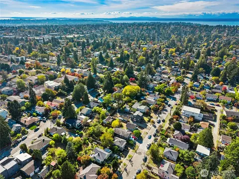 View/Area - 733 N 97th St, Seattle, WA 98103 photo 5 of 7