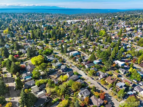 View/Area - 733 N 97th St, Seattle, WA 98103 photo 7 of 7