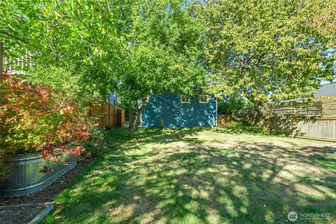 Exterior - 733 N 97th St, Seattle, WA 98103 photo 12 of 12