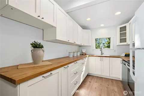 Kitchen - 733 N 97th St, Seattle, WA 98103 photo 2 of 4