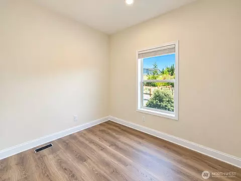 Bedroom - 2048 Timber St #122, Enumclaw, WA 98022 photo 1 of 4