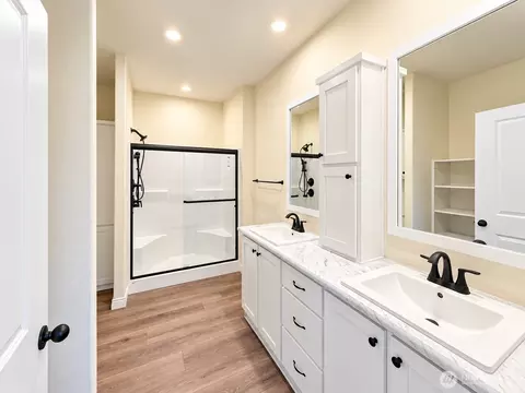 Bath - 2048 Timber St #122, Enumclaw, WA 98022 photo 1 of 5