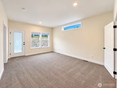 Bedroom - 2048 Timber St #122, Enumclaw, WA 98022 photo 2 of 4