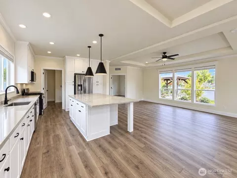 Kitchen - 2048 Timber St #122, Enumclaw, WA 98022 photo 1 of 2