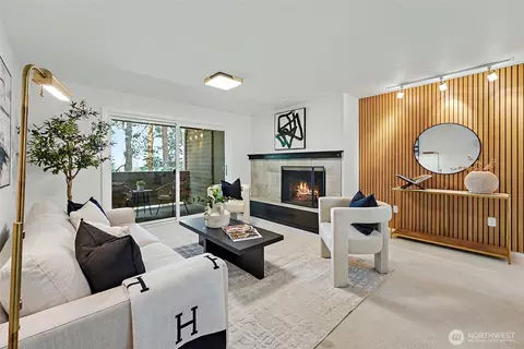 13605 NE 8th St #203, Bellevue, WA 98005