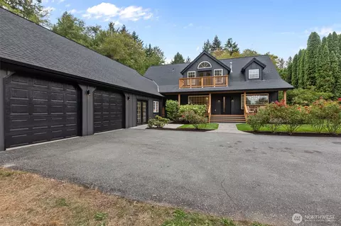10454 Arrow Point Dr NE, Bainbridge Island, WA 98110