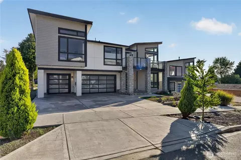 1417 N 24th St, Renton, WA 98056