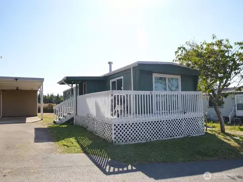 2920 Heller Rd #40, Oak Harbor, WA 98277