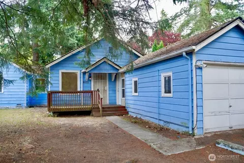 14040 Ashworth Ave N, Seattle, WA 98133