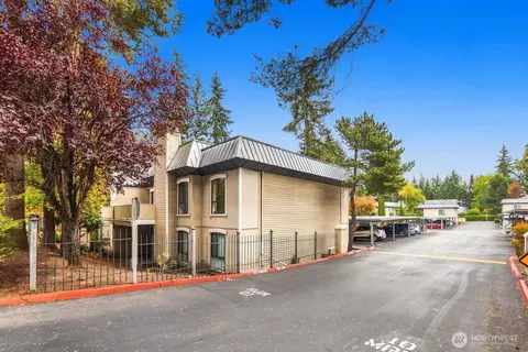 1622 103rd Pl NE #L3, Bellevue, WA 98004