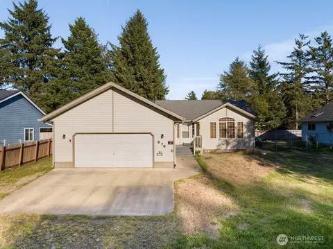 878 Mount Olympus Ave SE, Ocean Shores, WA 98569