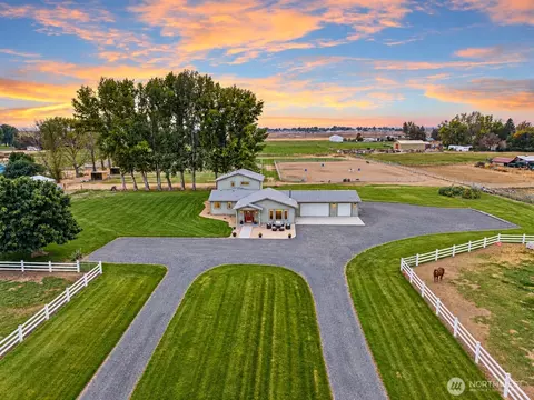 10502 Dune Lake Loop, Moses Lake, WA 98837