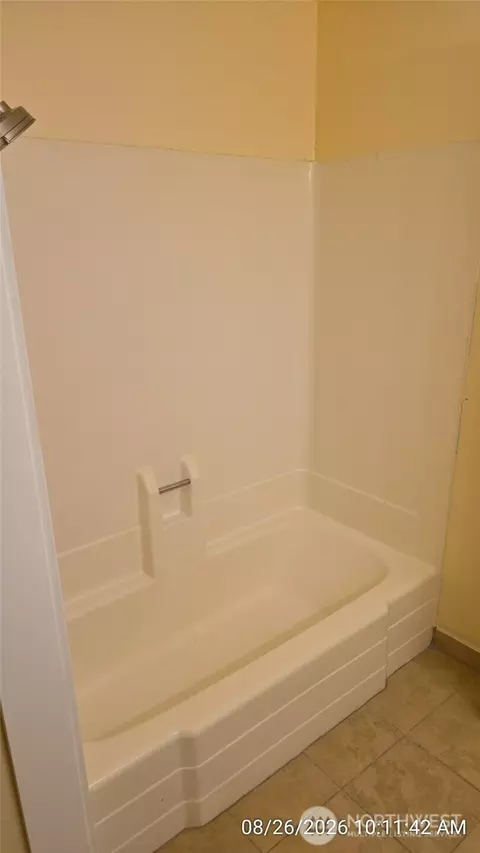 Bath - 7160 Mecklem Rd, Everson, WA 98247 photo 2 of 2