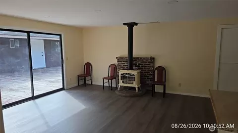 Living - 7160 Mecklem Rd, Everson, WA 98247 photo 1 of 3