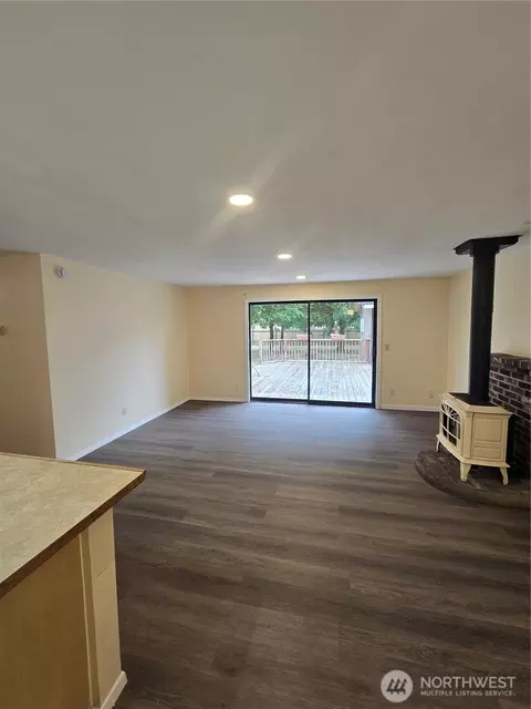 Living - 7160 Mecklem Rd, Everson, WA 98247 photo 2 of 3