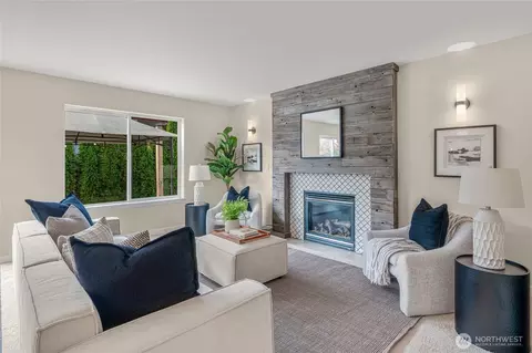 Living - 13894 Beech Ct, Sultan, WA 98294 photo 5 of 5