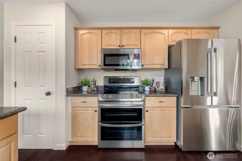 Kitchen - 13894 Beech Ct, Sultan, WA 98294 photo 2 of 4