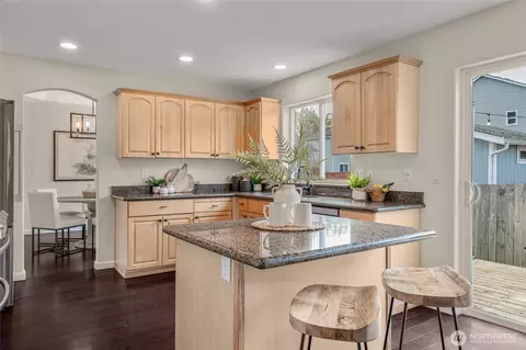 Kitchen - 13894 Beech Ct, Sultan, WA 98294 photo 3 of 4
