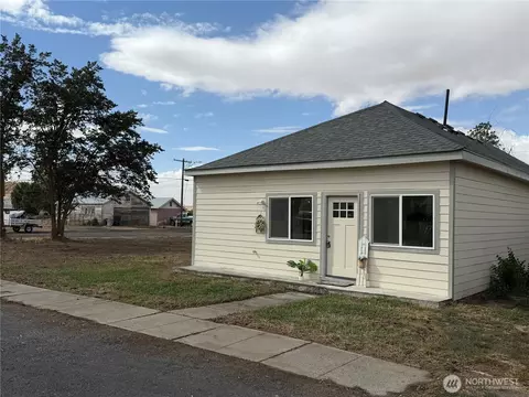 108 W Cherry Ave W, Ritzville, WA 99169