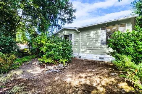 Exterior - 19417 129th Ave NE, Bothell, WA 98011 photo 4 of 5