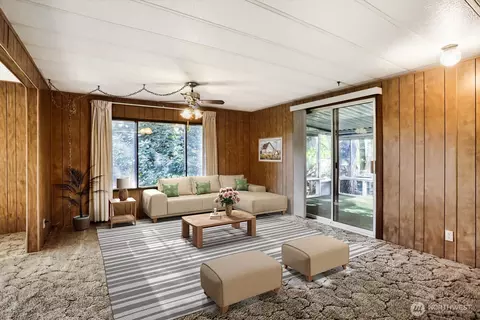 Living - 19417 129th Ave NE, Bothell, WA 98011 photo 1 of 3