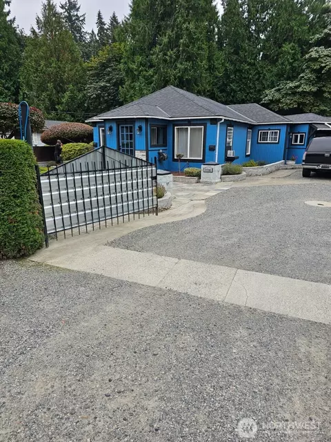 15205 SE 142nd St, Renton, WA 98059