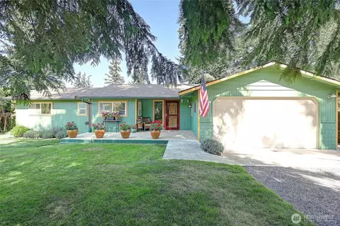 371 Cambrae Dr, Camano Island, WA 98282