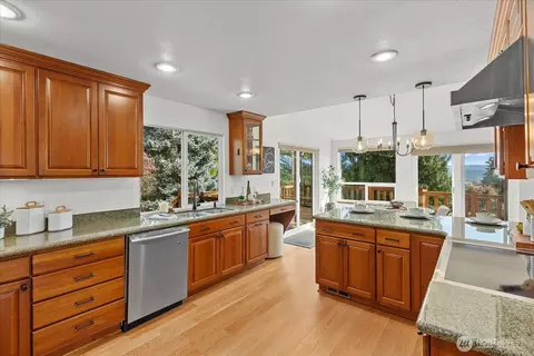 Kitchen - 10728 NE 196th St, Bothell, WA 98011 photo 3 of 3