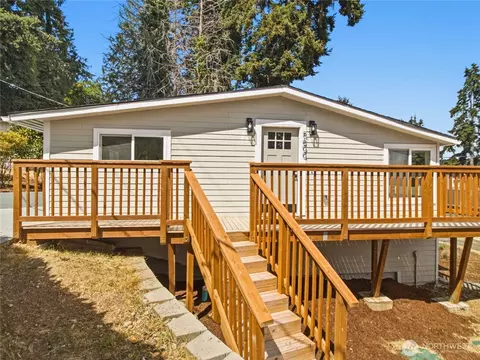 5600 Ocean View Blvd NE, Bremerton, WA 98311