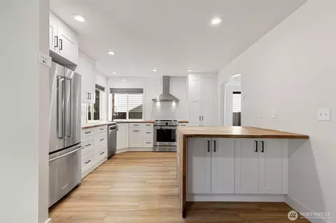 Kitchen - 20116 14th Avenue Ct E, Spanaway, WA 98387 photo 4 of 5