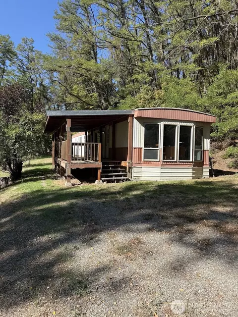 5030 Lemon Ave #A, Hunters, WA 99137