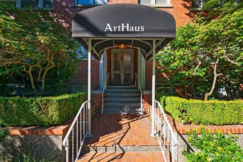 735 Federal Ave E #5, Seattle, WA 98102