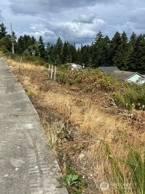 1644 Sound Ridge Dr, Bremerton, WA 98312