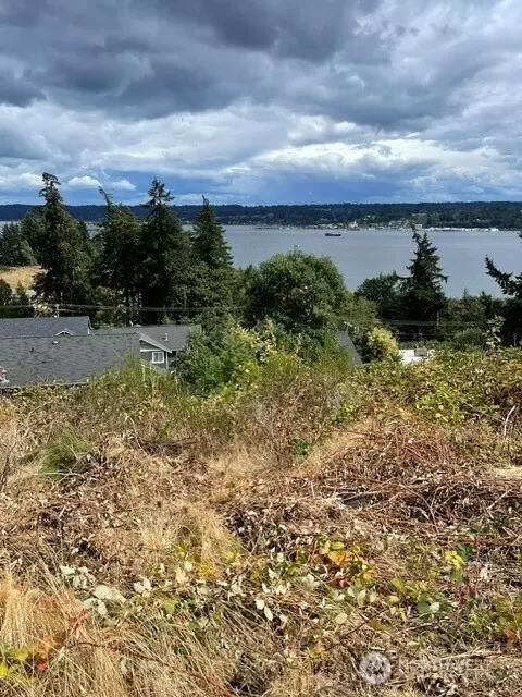 1656 Sound Ridge Dr, Bremerton, WA 98312