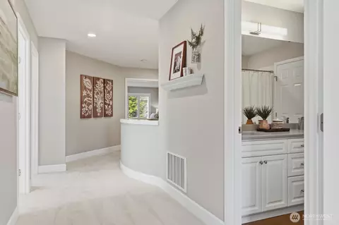 Entry Way - 20632 37th Ave SE, Bothell, WA 98021 photo 5 of 7