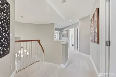 Entry Way - 20632 37th Ave SE, Bothell, WA 98021 photo 3 of 7