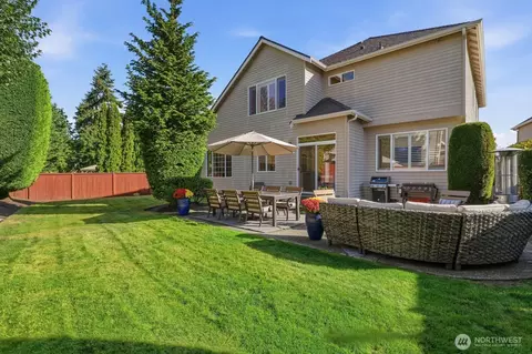 Exterior - 20632 37th Ave SE, Bothell, WA 98021 photo 4 of 6